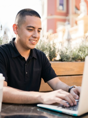 Gemini_Generated_Image_alqvo8alqvo8alqv